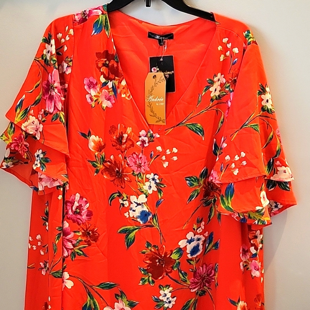 FLOWERED V-NECK DRESS